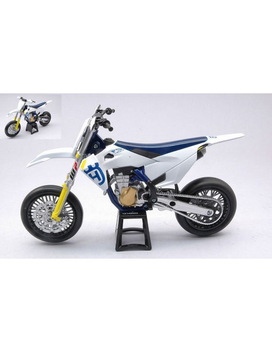 New Ray Toys 1:12 Husqvarna FS 450 Toy Model Supermoto